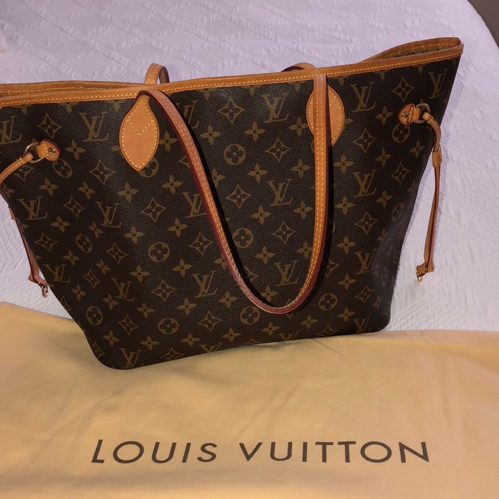 Louis Vuitton Neverfull MM Monogram Tote